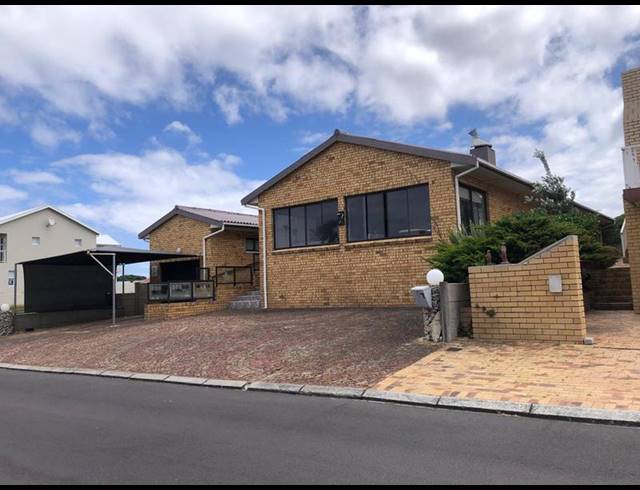 4 BEDROOM HOUSE FOR SALE IN FRANSKRAAL